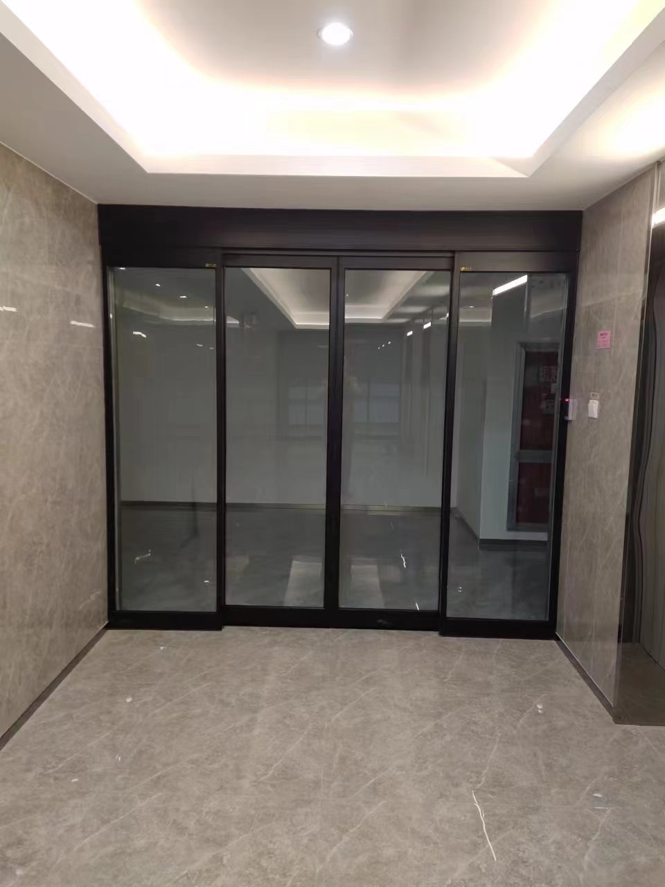 睢宁县玻璃伸缩门
